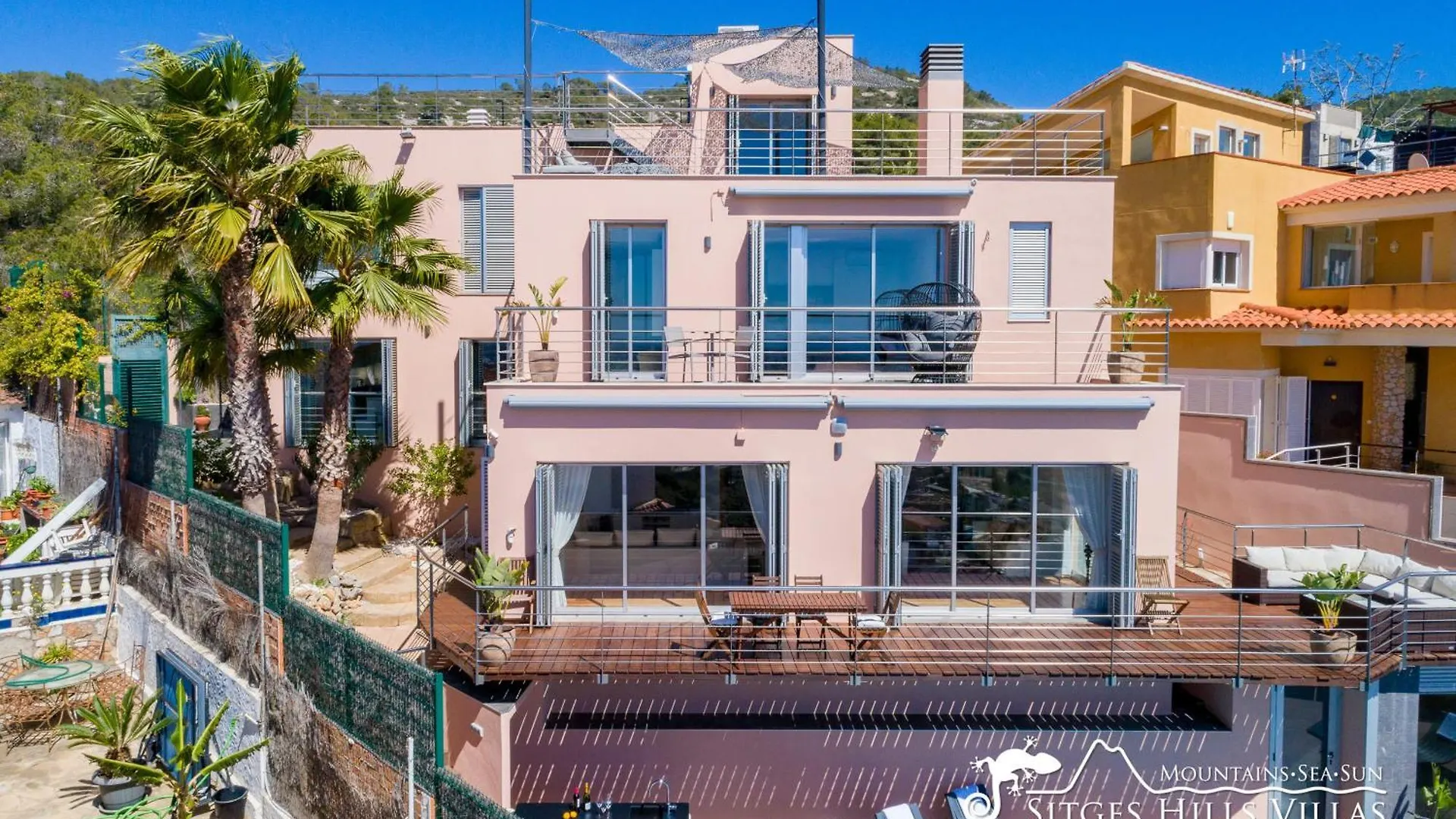Stylish Villa Havana With Sea Views, Private Pool & A/C Sitges