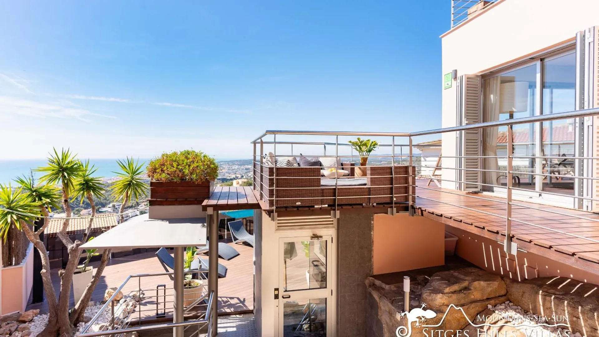 Stylish Villa Havana With Sea Views, Private Pool & A/C Sitges