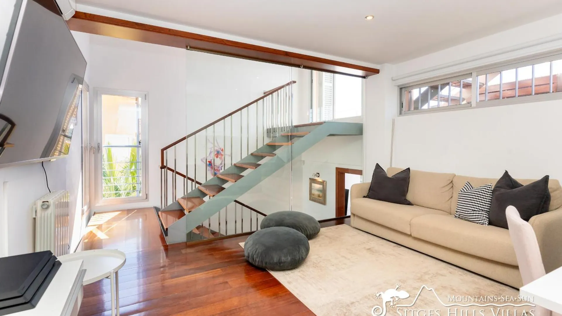 Stylish Villa Havana With Sea Views, Private Pool & A/C Sitges