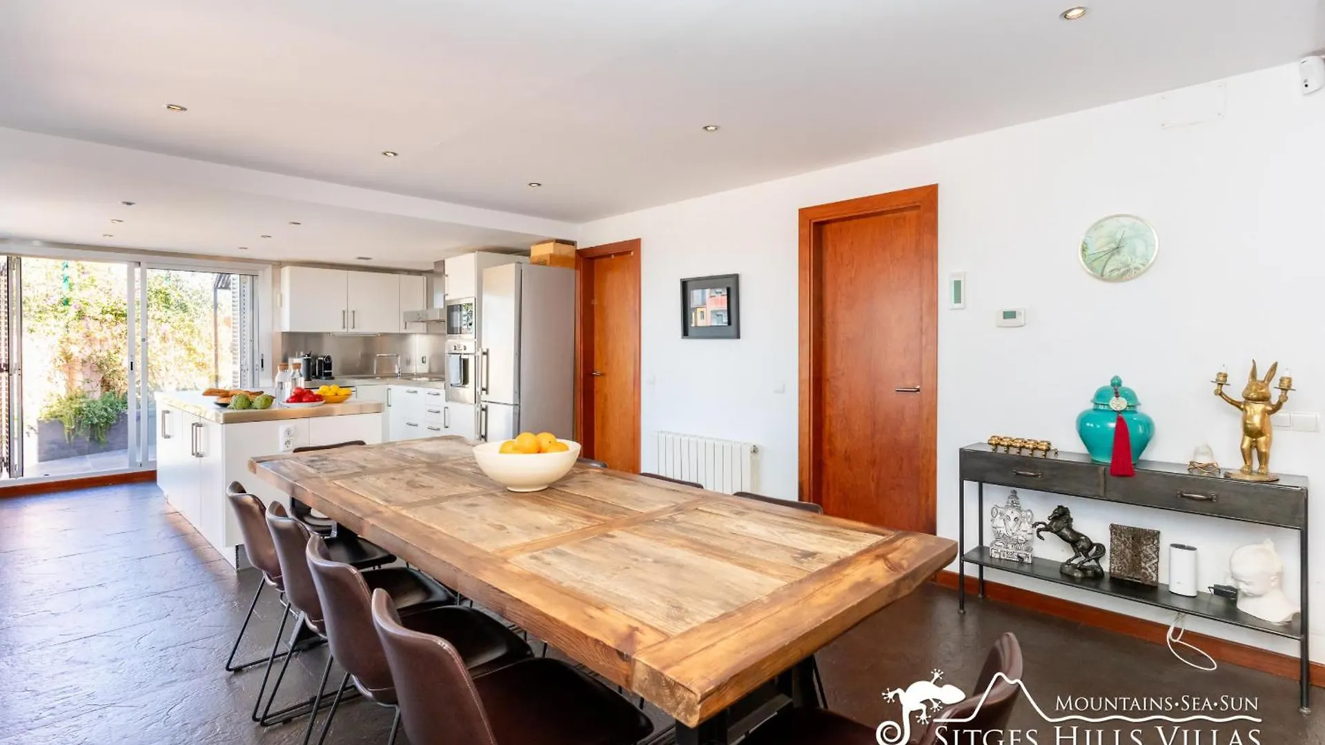 Stylish Villa Havana With Sea Views, Private Pool & A/C Sitges Spain