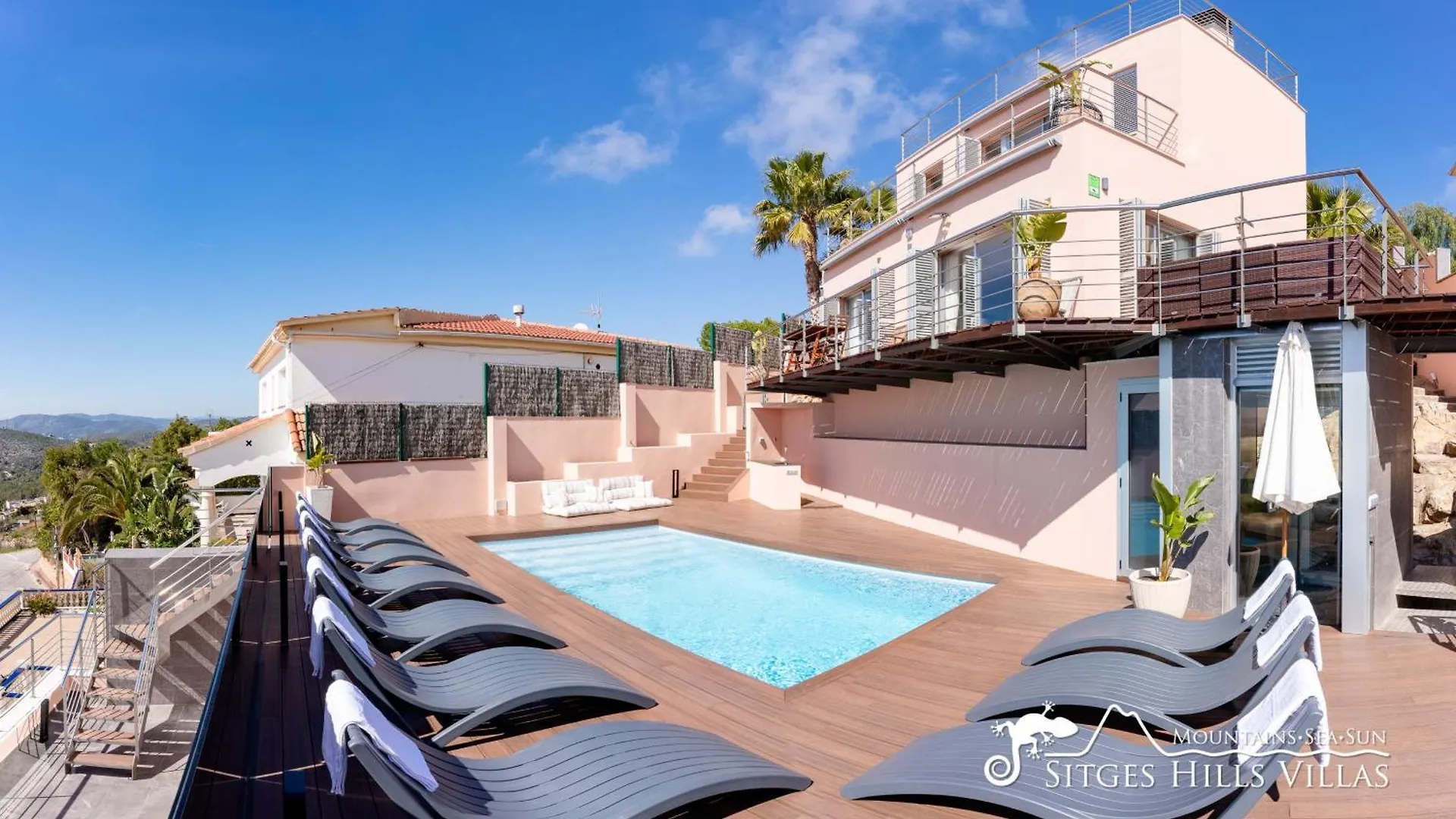 Stylish Villa Havana With Sea Views, Private Pool & A/C Sitges