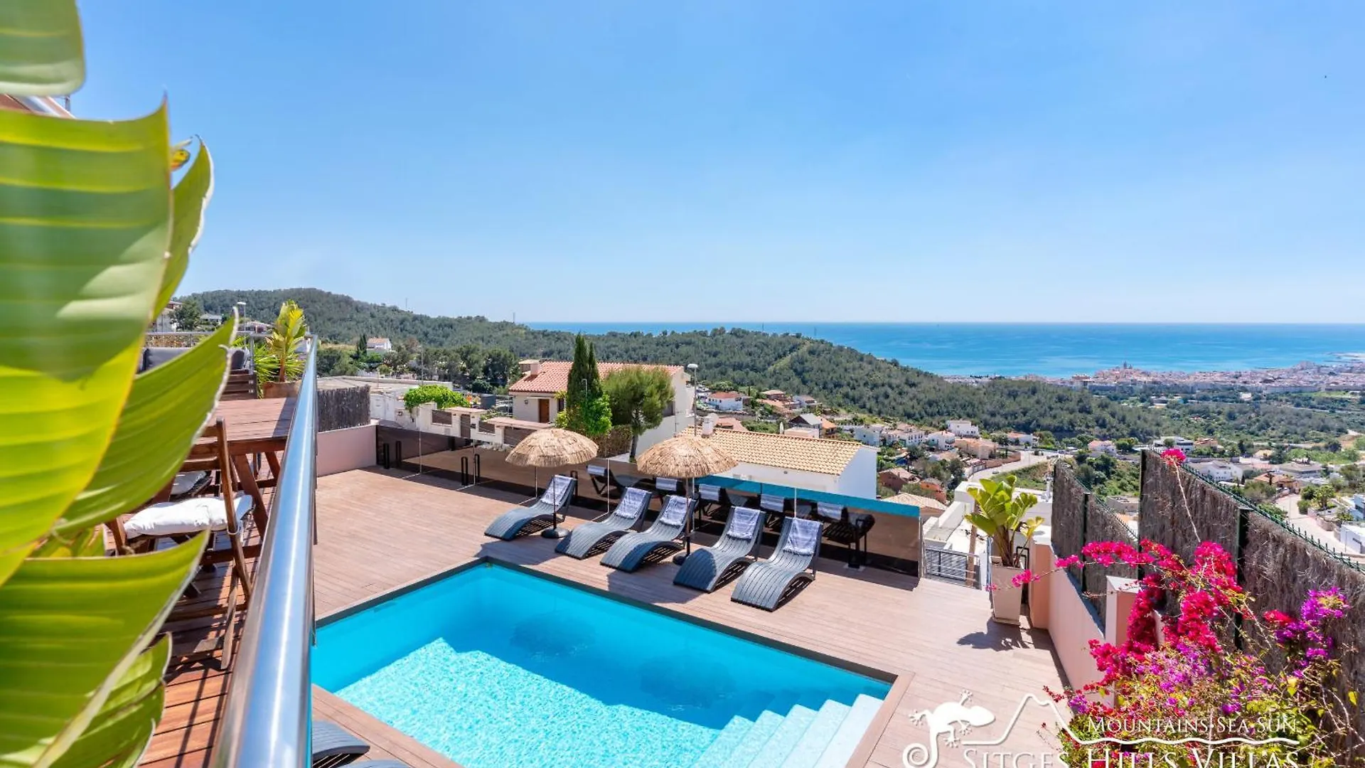 Stylish Villa Havana With Sea Views, Private Pool & A/C Sitges